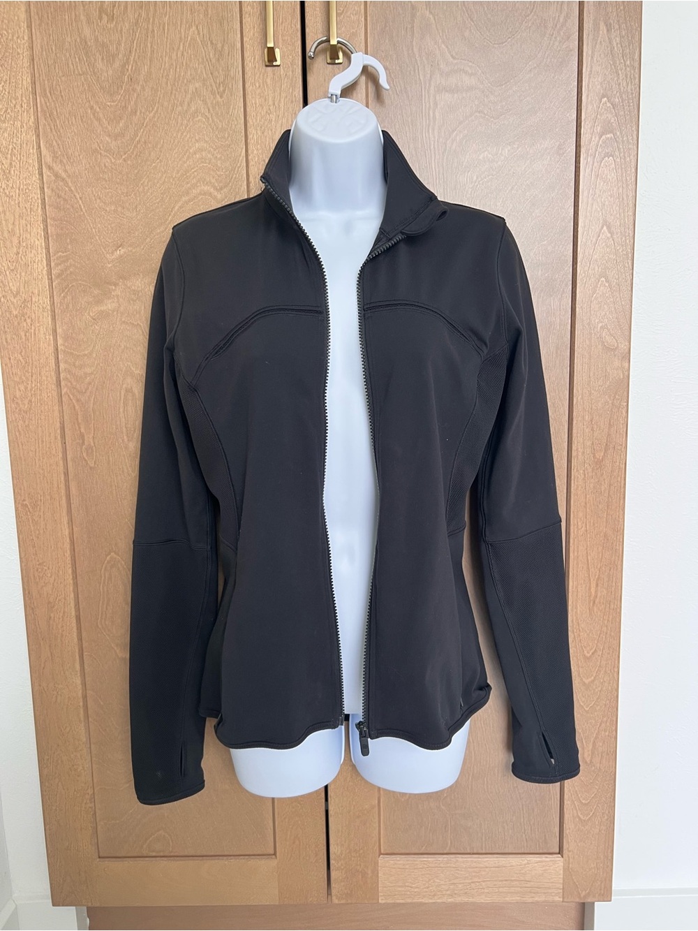 Lululemon Women’s Black Zip-Front Active Jacket